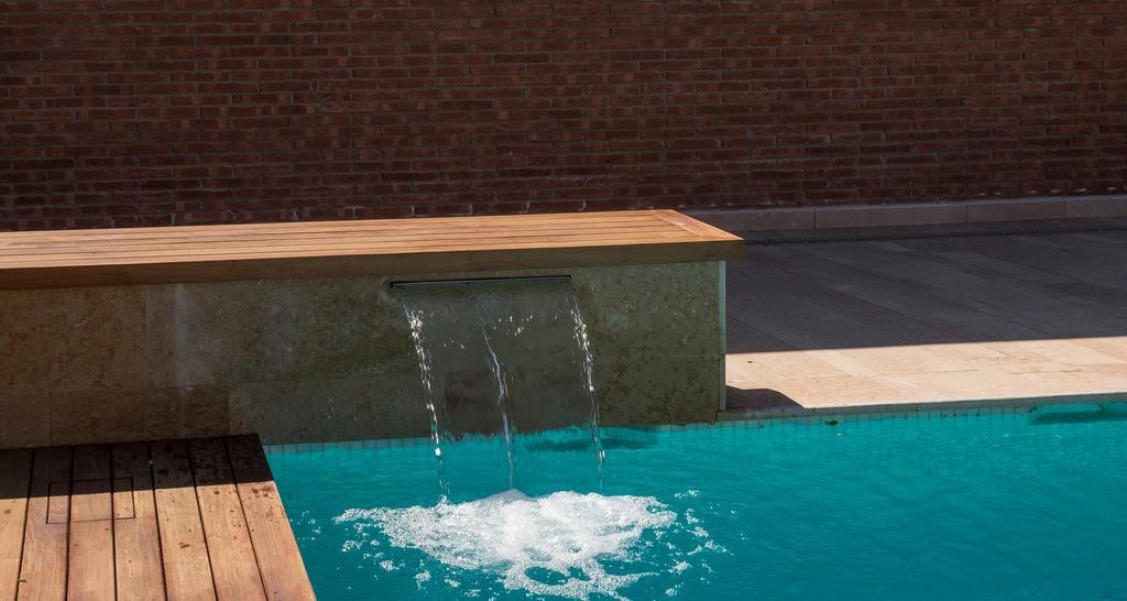 Apartaments Suites Sant Jordi Montbrio del Camp Bagian luar foto