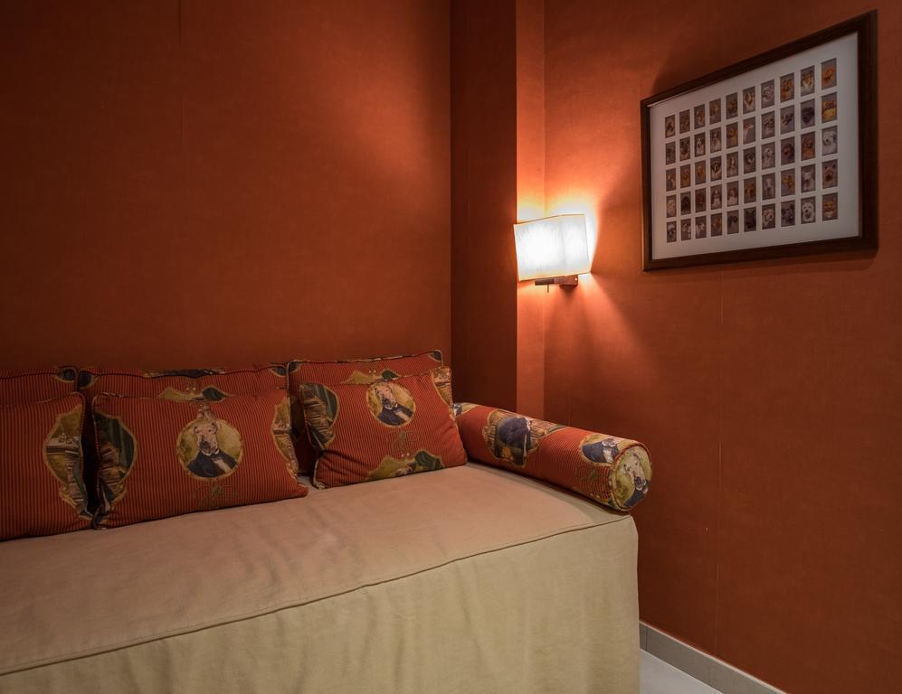 Apartaments Suites Sant Jordi Montbrio del Camp Bagian luar foto